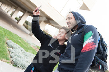 2019-04-02 - I giocatori si fanno selfie con i piccoli fan - TEST MATCH. ITALIA-SPAGNA 14-8 - ITALY NATIONAL TEAM - WATERPOLO